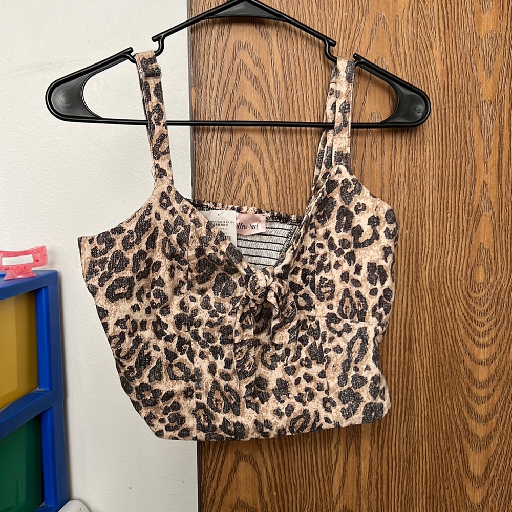 NWT Crop top